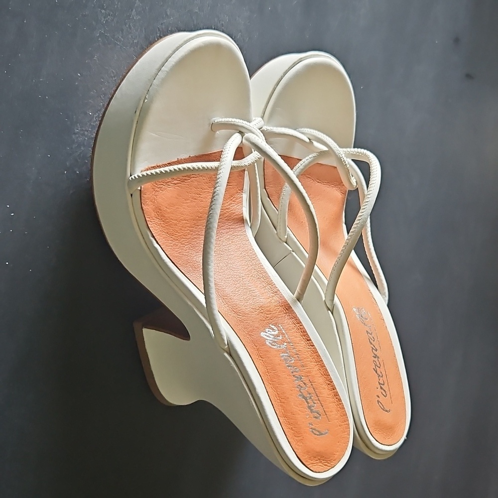 L'intervalle Women's Cream Sandals - Picture 2 of 4